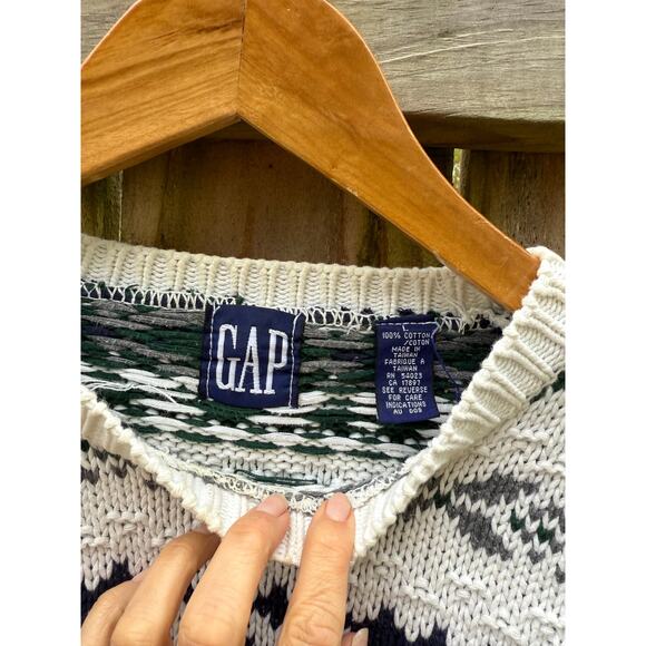 Vintage 90s GAP Fair Isle Boyfriend Sweater - Picture 3 of 9